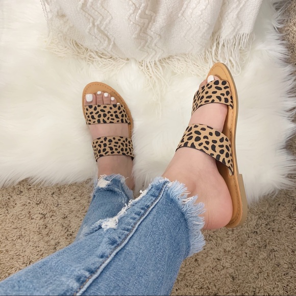 NEW Karlie Sandal- in Leopard - Picture 5 of 5